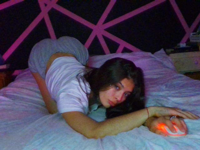 KatieSantana - Live Sex Cam - 28026224