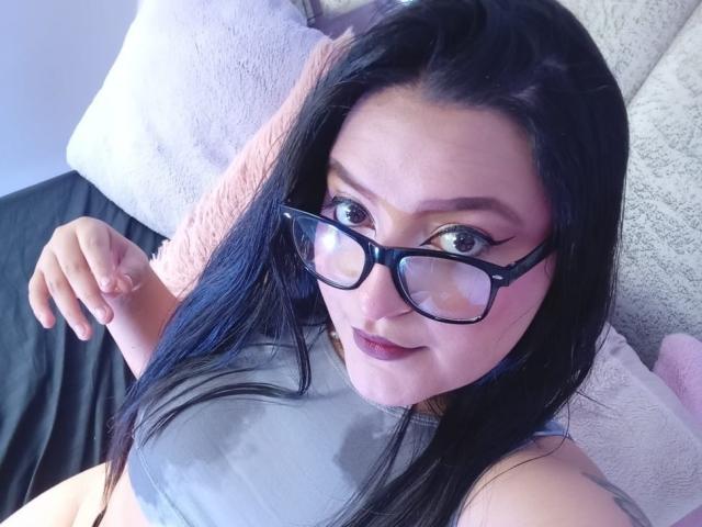 VictoriaRiver - Live Sex Cam - 28026581