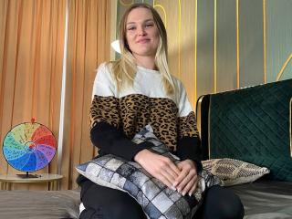SugarBatty - Live porn &amp; sex cam - 28028657