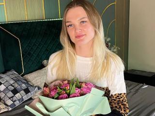 SugarBatty - Live porn &amp; sex cam - 28028675