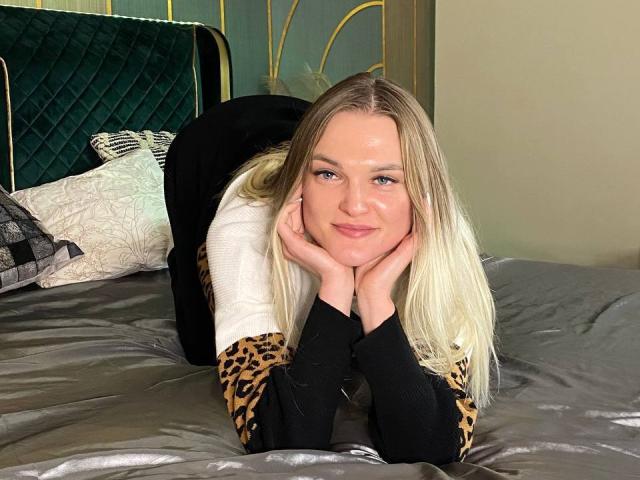 SugarBatty - Live porn &amp; sex cam - 28028684