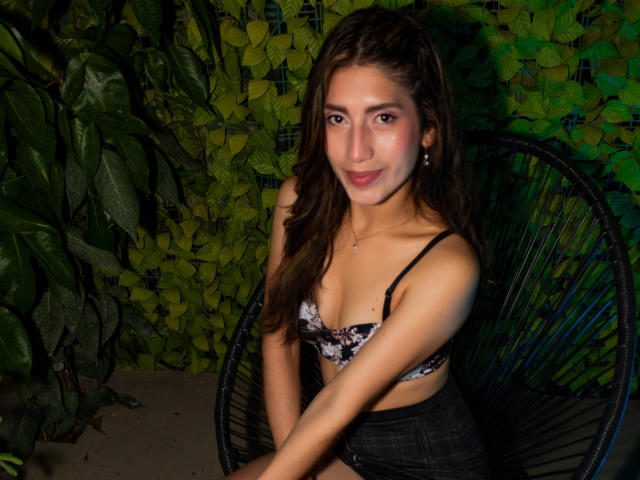 KattyLine69 - Live sex cam - 28029191