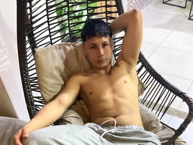 AaronFonseca - Sexe cam en vivo - 28029455