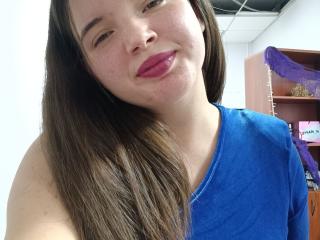 Yulianiya - Live Sex Cam - 28030001