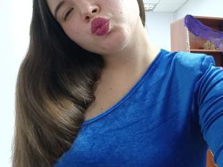 Yulianiya - Élő pornó és szexkamera - 28030040