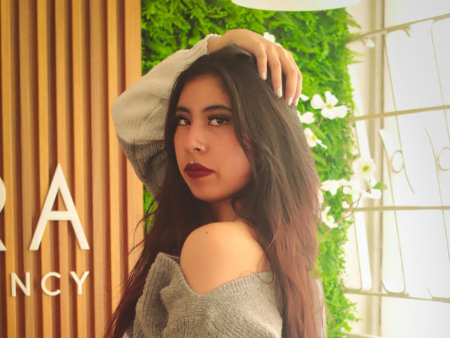 LinaSpearce - Porno na żywo i seks kamera - 28033523