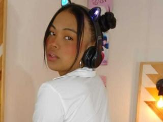 SoleneFontaine - Live porn &amp; sex cam - 28037921