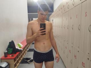 LucasLong - Sexe cam en vivo - 28037960