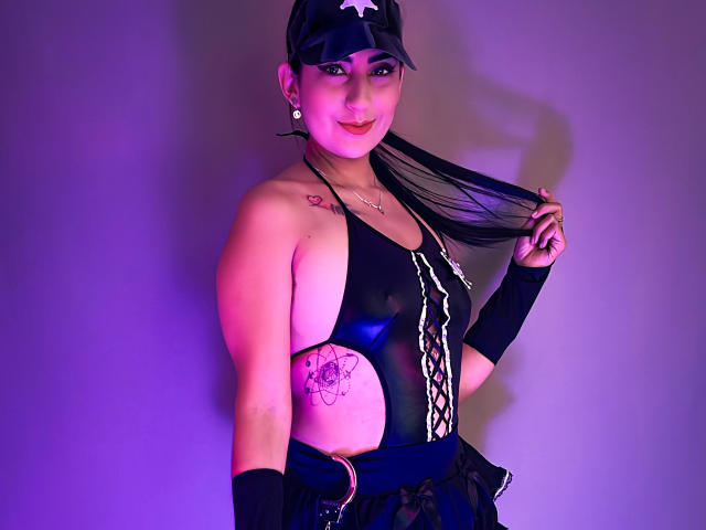 PaullieEvans - Live porn &amp; sex cam - 28038908