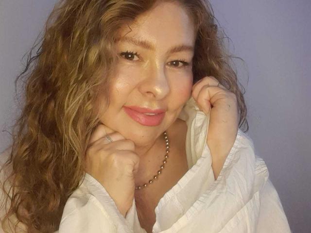 MiaAmoretti - Live porn &amp; sex cam - 28039196