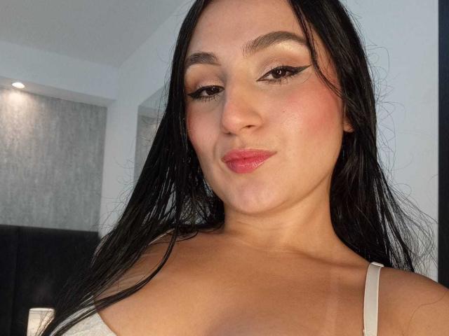 HiilaryDolce - Live porn &amp; sex cam - 28039262