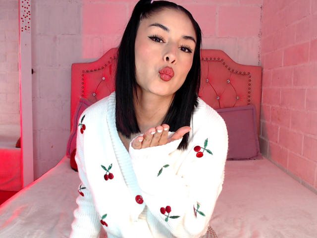 EmilyVv - Sexe cam en vivo - 28041875