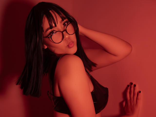 CelesteRusso - Élő pornó és szexkamera - 28043672