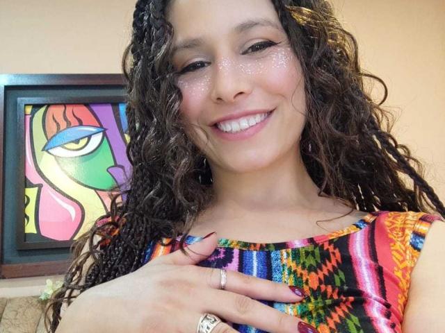 SarahWelinton - Porno na żywo i seks kamera - 28044284