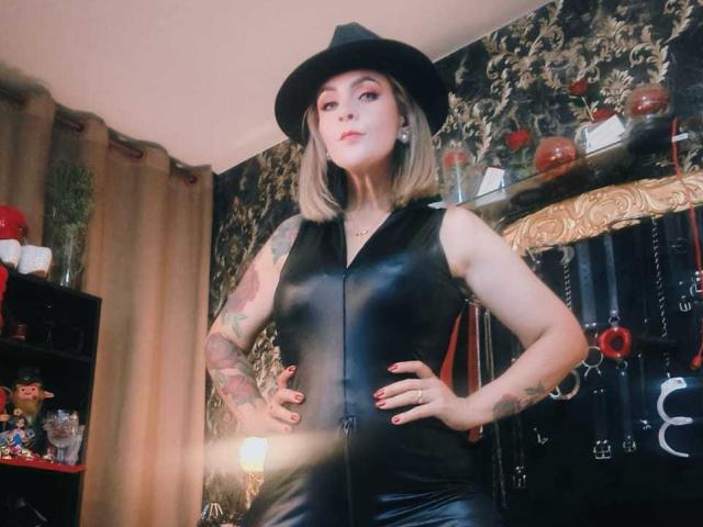 VictoriiaGray - Live porn &amp; sex cam - 28046678