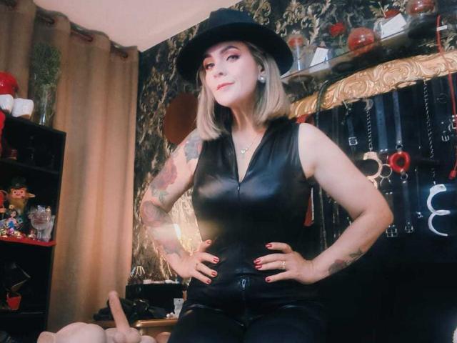 VictoriiaGray - Live sex cam - 28046681