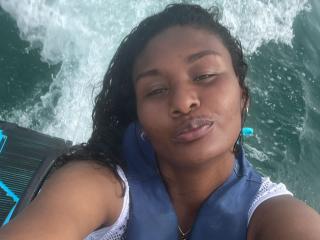 ThaliaJhones - Sexe cam en vivo - 28047221