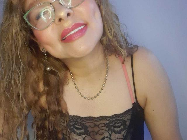 MiaAmoretti - Live porn &amp; sex cam - 28049714