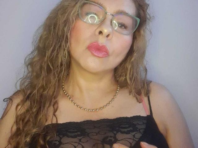 MiaAmoretti - Live porn &amp; sex cam - 28049723