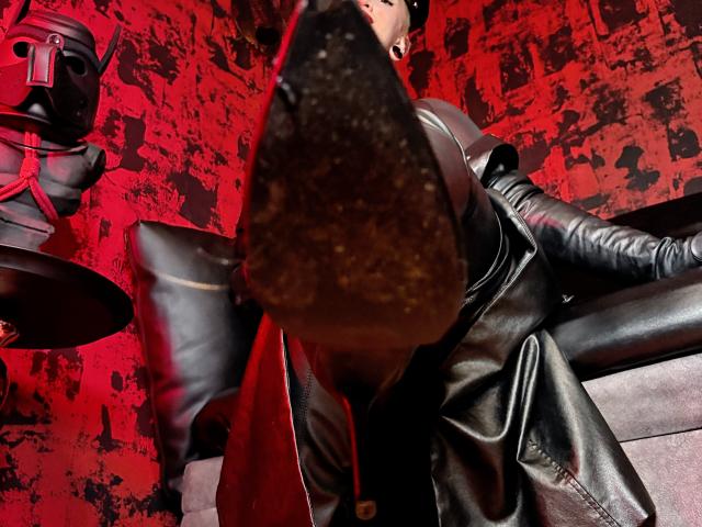 FiorellaNox - Camera khiêu dâm &amp; quyến rũ trực tiếp - 28055576