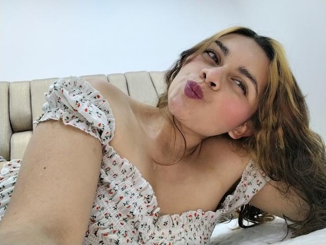 Ehmily - Live porn &amp; sex cam - 28055945