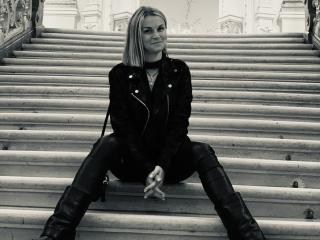 BelleLisaG - Sexe cam en vivo - 28059176