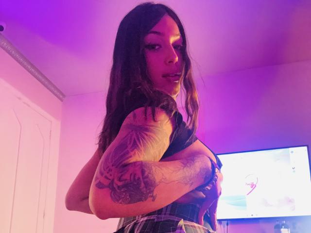 KatianPierce - Porno na żywo i seks kamera - 28064630