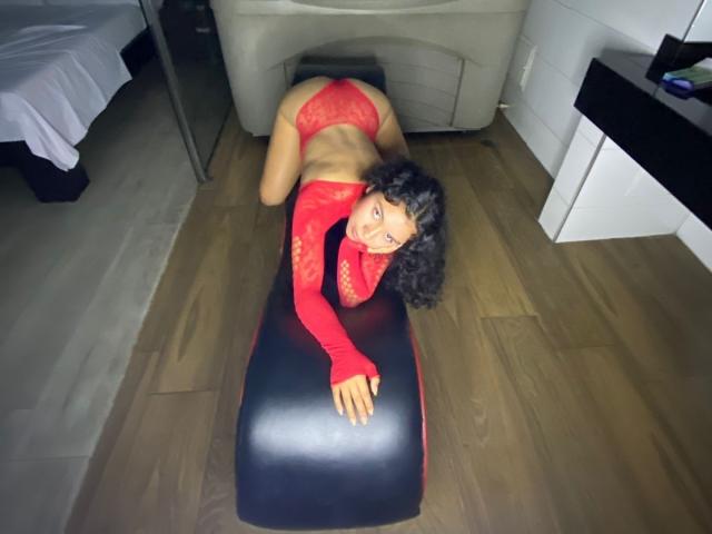 JuliaBennett - Live porn &amp; sex cam - 28064981