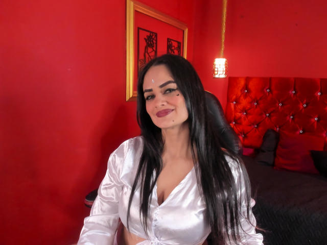 AnissaAli - Live Sex Cam - 28067369