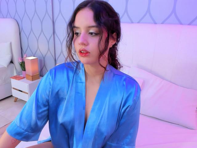 KylieLumi - Sexe cam en vivo - 28068740