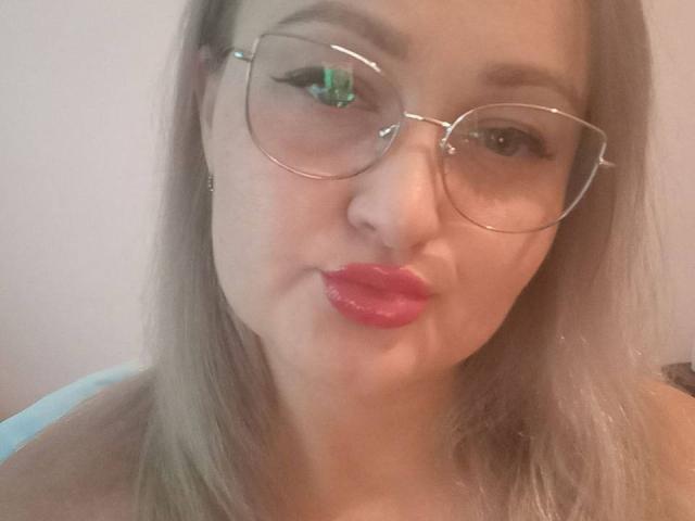 CurvyMuses - Live sex cam - 28069064