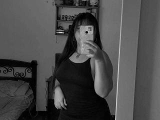 InnocenthaZel - сексуальная веб-камера в реальном времени - 28070075