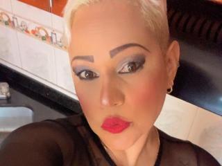 GianellaCox - Live porn &amp; sex cam - 28070270