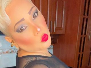 GianellaCox - Live porn &amp; sex cam - 28070285