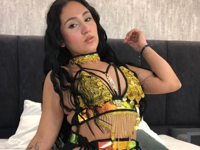 HiilaryDolce - Live porn &amp; sex cam - 28071002