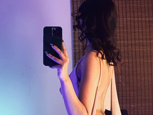 AitanaJohns - Porno na żywo i seks kamera - 28071485