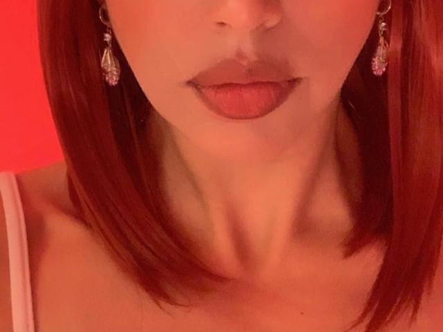 BelladonnaLips - Live Sex Cam - 28072175