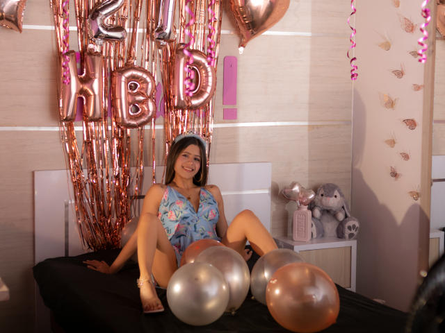 SheylaSpooner - Live porn &amp; sex cam - 28072916