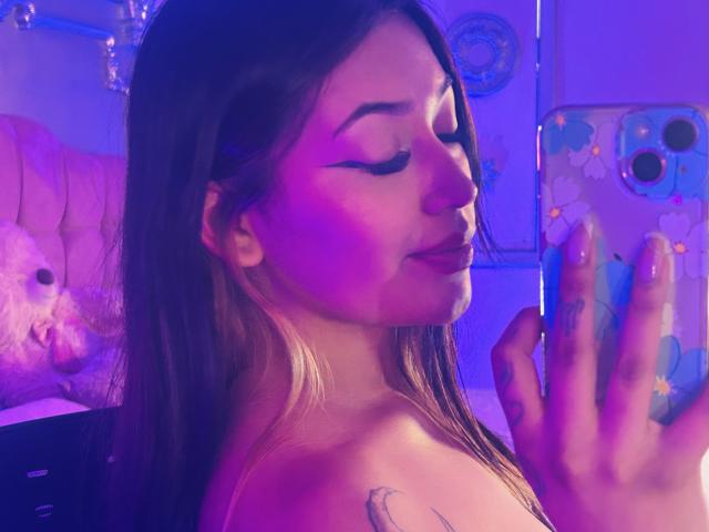 KatianPierce - Live sexe cam - 28075607