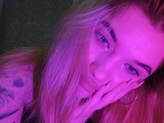 MichellYard - Live porn &amp; sex cam - 28075781