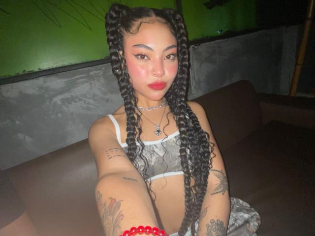 SammyHills69 - Live Sex Cam - 28076216