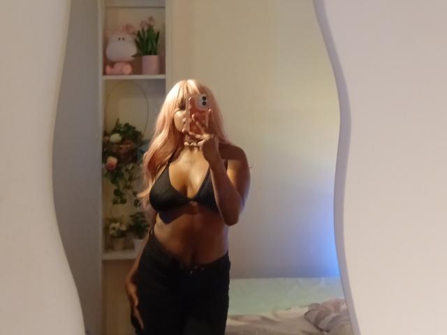 AmberQueeny - Live sex cam - 28078391