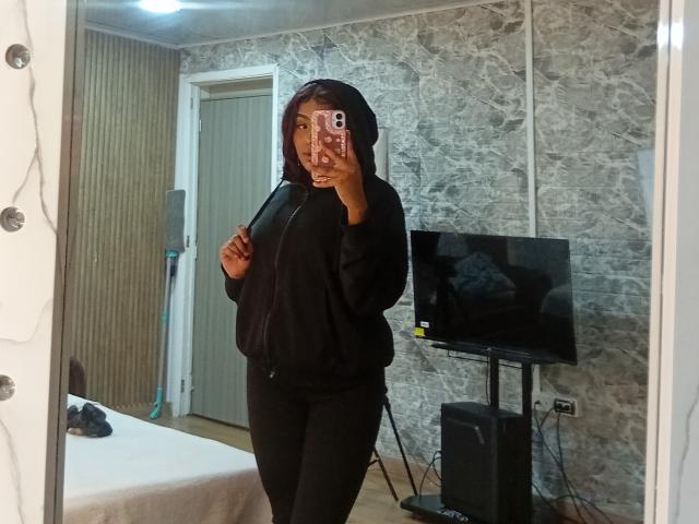 AmberQueeny - сексуальная веб-камера в реальном времени - 28078403