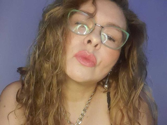 MiaAmoretti - сексуальная веб-камера в реальном времени - 28079837