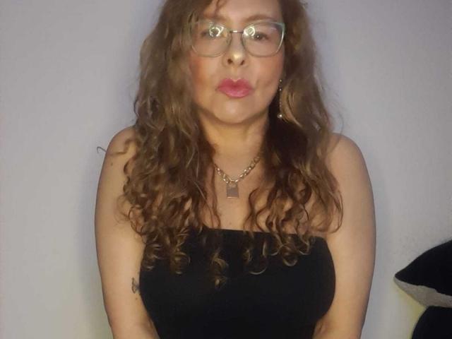 MiaAmoretti - Live porn &amp; sex cam - 28079846