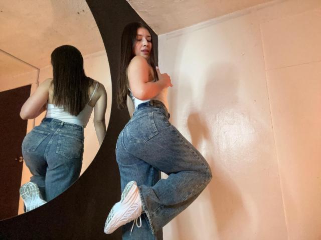 EmmaLombardi - сексуальная веб-камера в реальном времени - 28082003