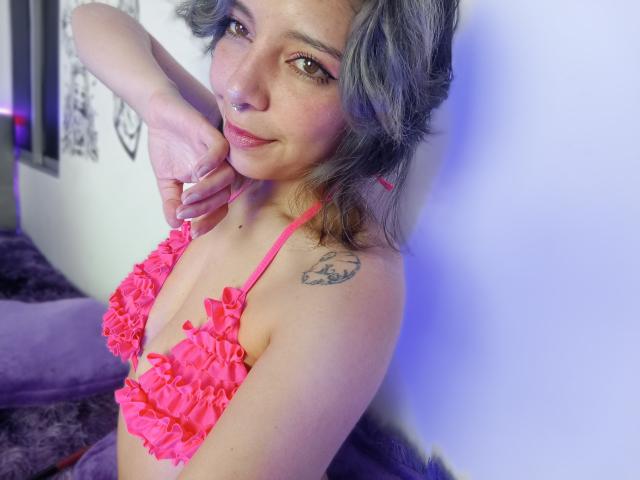 AluDamn - פורנו בשידור חי ומצלמת סקס - 28082171