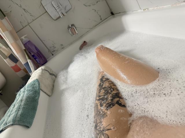 Lacybug - Live sex cam - 28085681