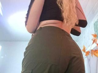 SophieTeller - Élő pornó és szexkamera - 28085855