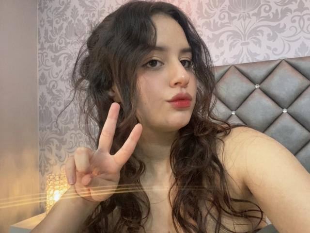 KylieLumi - Live porn &amp; sex cam - 28090685